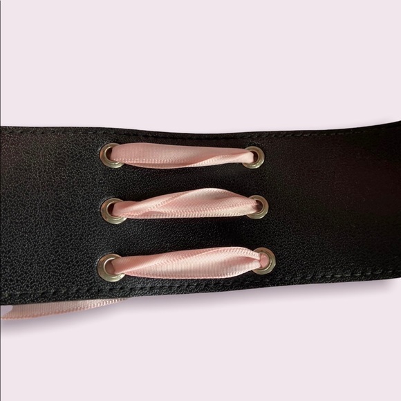 Vintage Y2K Faux leather cuff bracelet with ribbon 🎀 - Picture 2 of 4